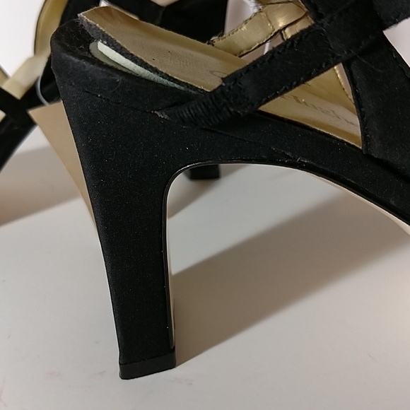 NWT Black Block Heel Strapped Shoes Size 8.5 with defects - Picture 6 of 11